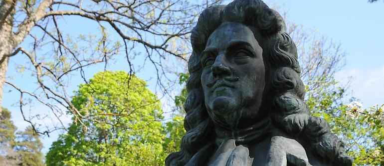 Staty av Erik Dahlberg.